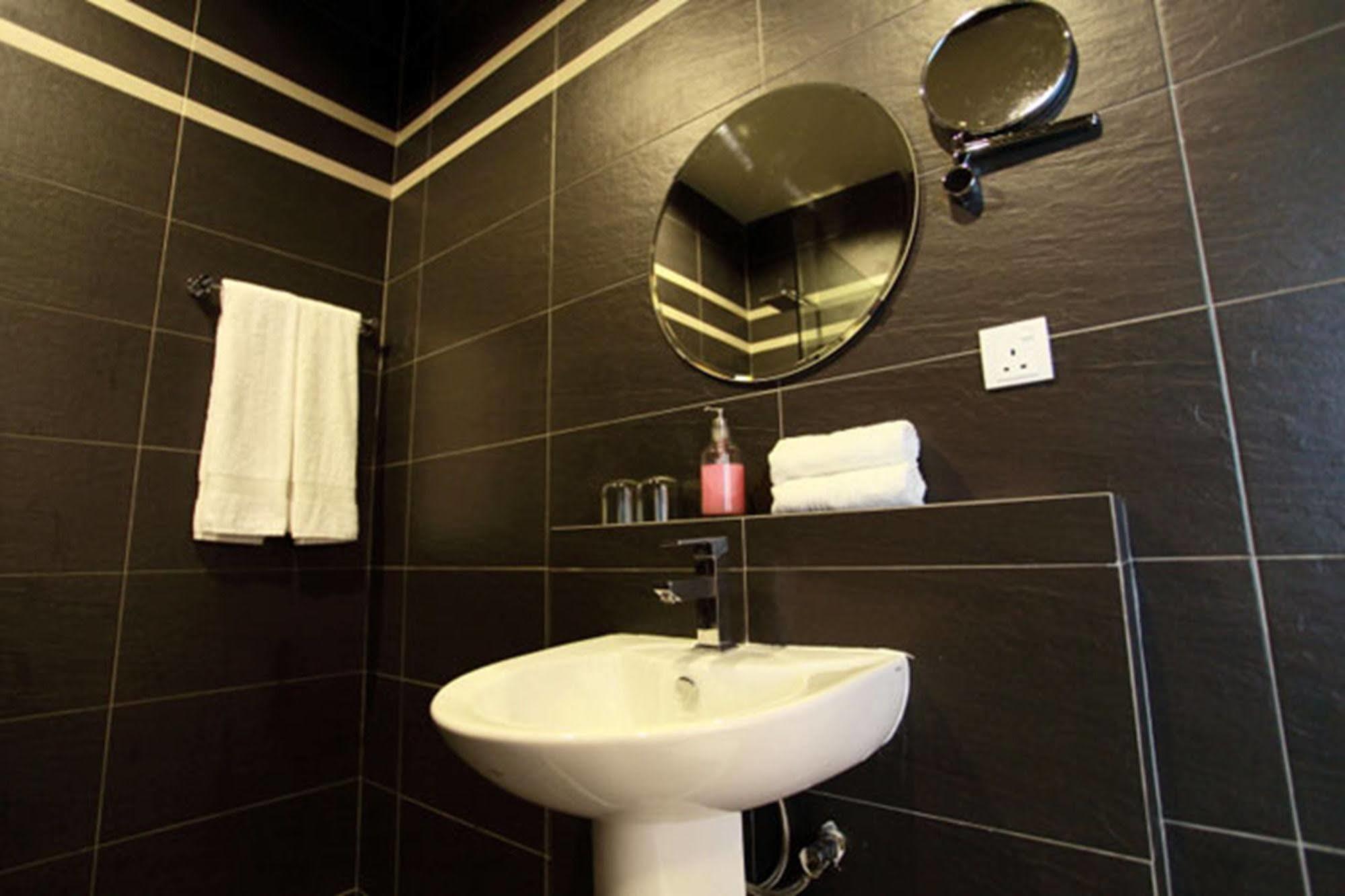 Chymes Hotel Tanjung Bungah  Dış mekan fotoğraf